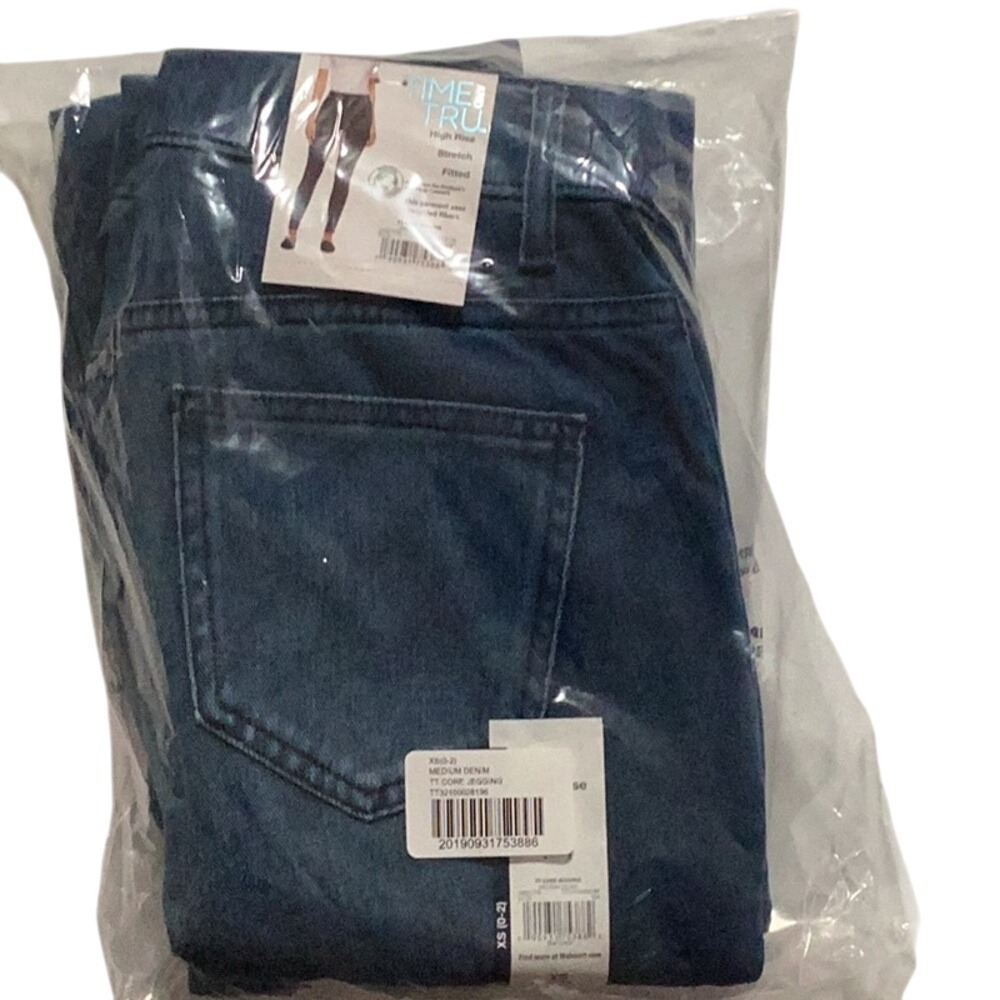 Time and Tru High Rise Stretch Jeggings.‎ Size 0/2. 2 pair in a package.